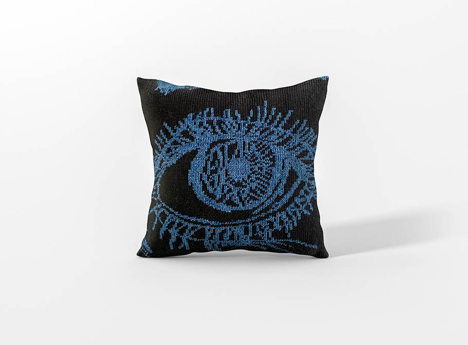 Coussin EyebyV. - SerialKnitter Paris - Concept tricot français